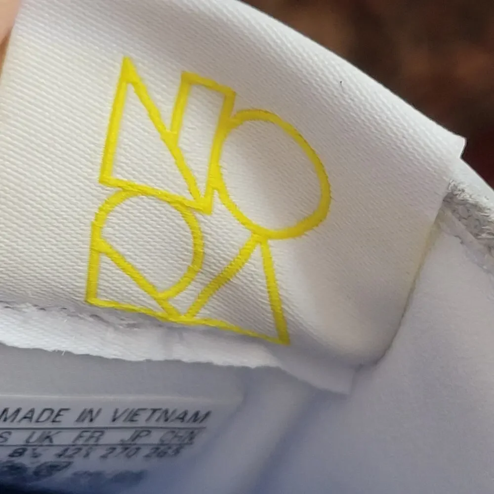 adidas Nora Sneakers IF2069 Cloud White Court Green Skate Yellow Men's Size 9 - Picture 9 of 10